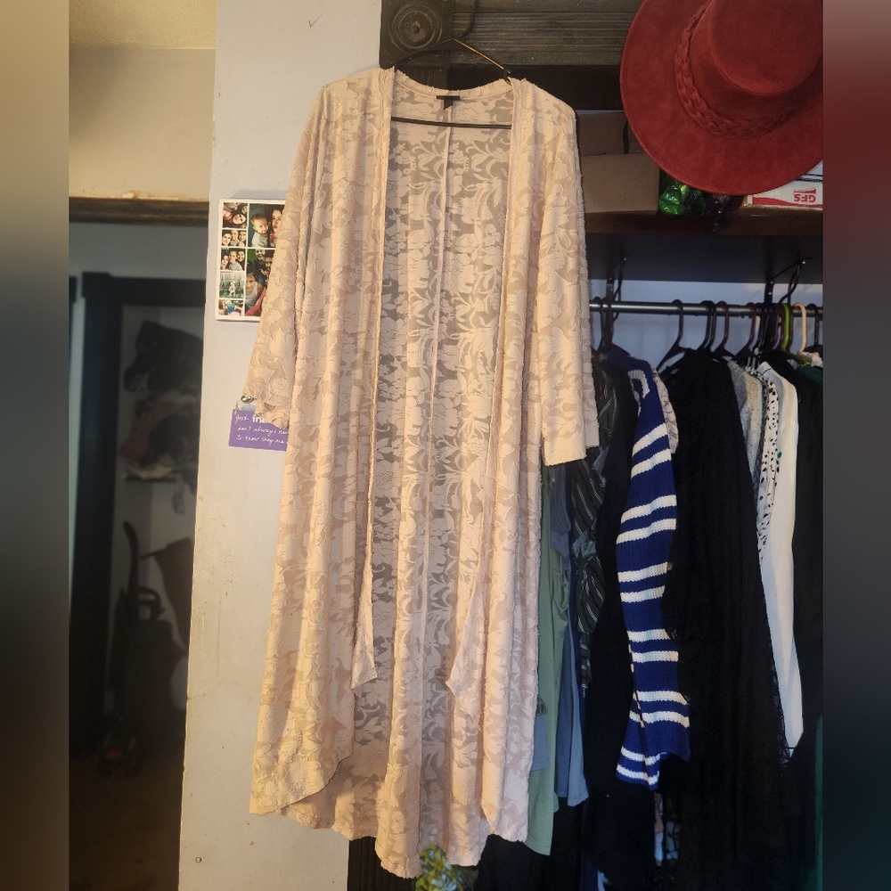 Torrid Lace Duster Cardigan Peach 3/4 Sleeve Long Open Front
